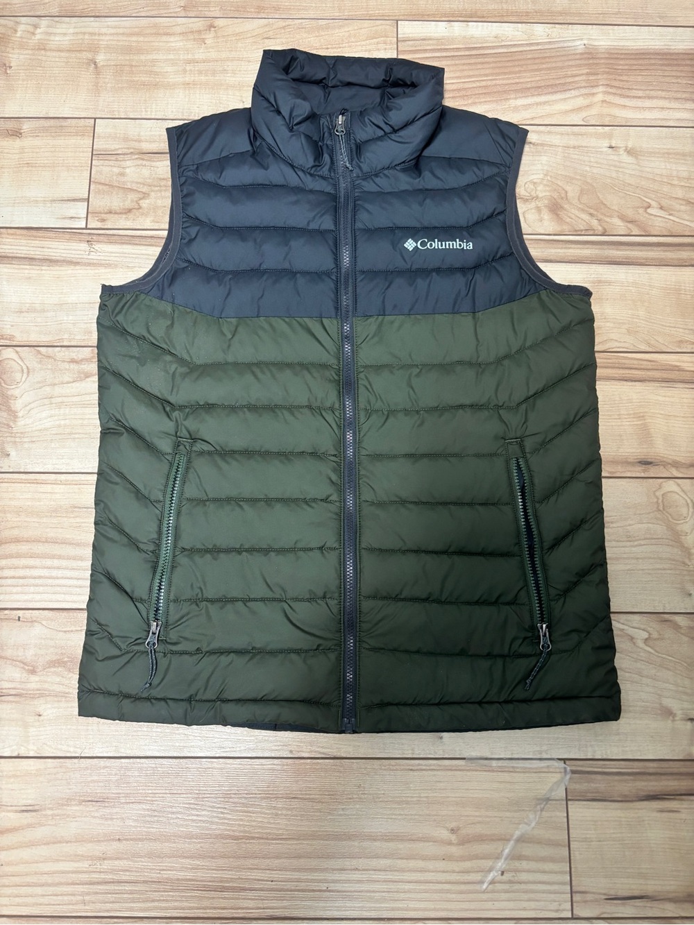 Columbia Mens Olive Green and Black Quilted Puffer Vest